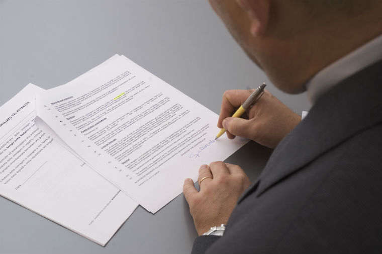 Autocertificazione e dichiarazione sostitutiva dell'atto di notorietà: quali sono le conseguenze se non vengono accettate dal pubblico ufficiale