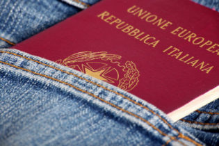 Certificato di residenza AIRE: guida pratica