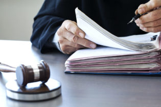 Decreti ingiuntivi: cosa sono e a cosa servono?