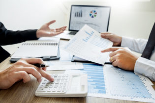 Spese registrazione preliminare con società: calcolo delle imposte